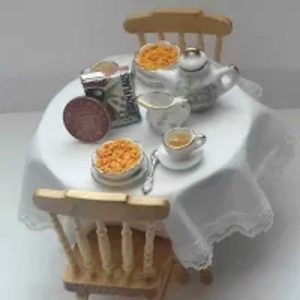 Keep calm and carry on collecting and creating with DB-Miniatures-Doll-House