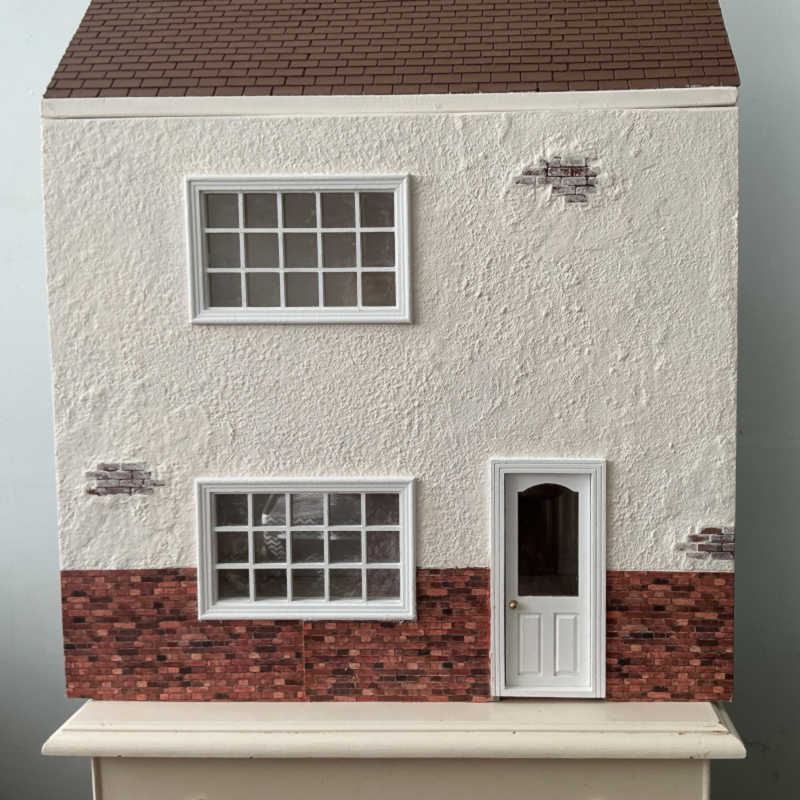 Specialising in handmade soft furnishings and miniature wooden furniture. Also small houses and beach huts.